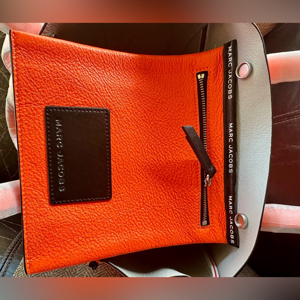 NWT Marc Jacobs The Tag Vibrant Orange Tote - Picture 15 of 16